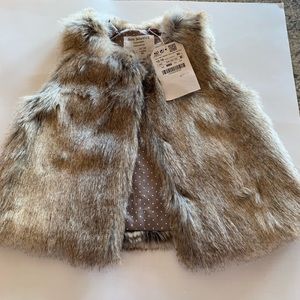 Little girl faux fur Zara vest